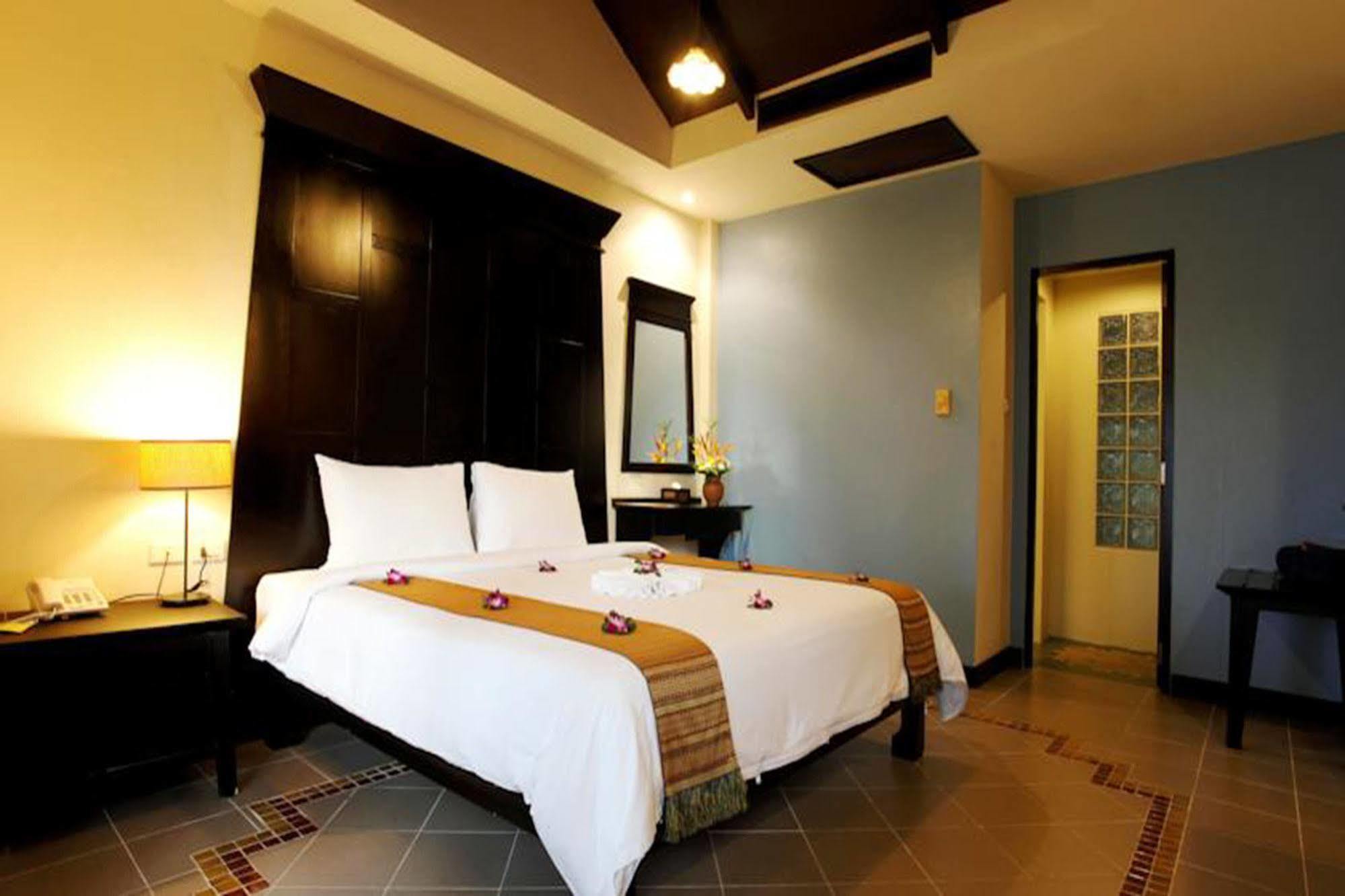 Patong Cottage Resort Eksteriør bilde